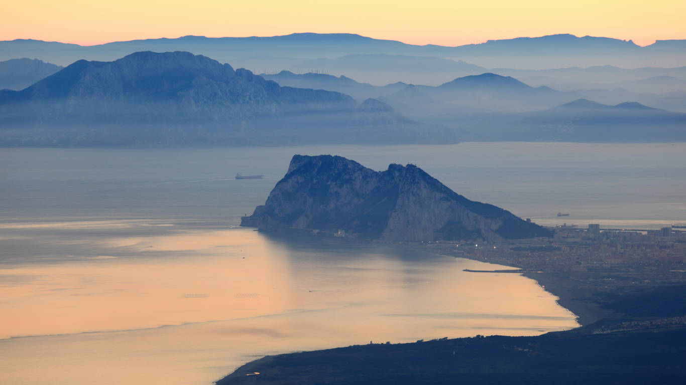 Read full story «Gibraltar – jak dojechać i zwiedzać»